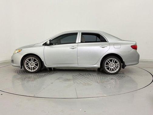 Classic Silver Metallic 2010 Toyota Corolla LE