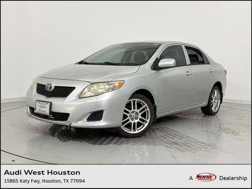 Classic Silver Metallic 2010 Toyota Corolla LE