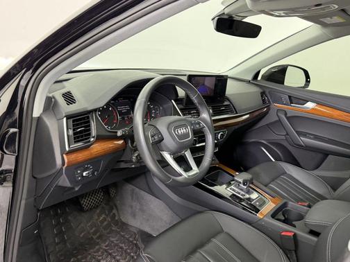 2023 Audi Q5 45 S line Premium