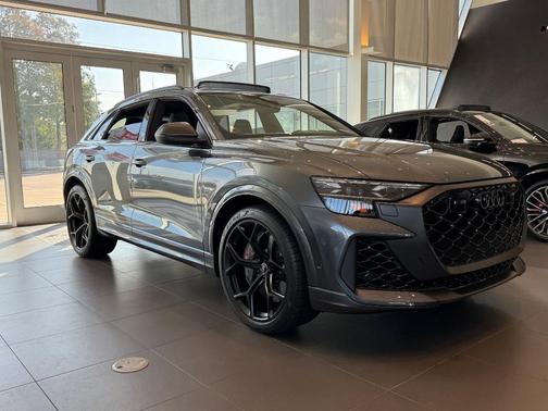 2025 Audi RS Q8 4.0T