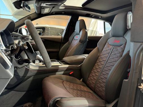 2025 Audi RS Q8 4.0T