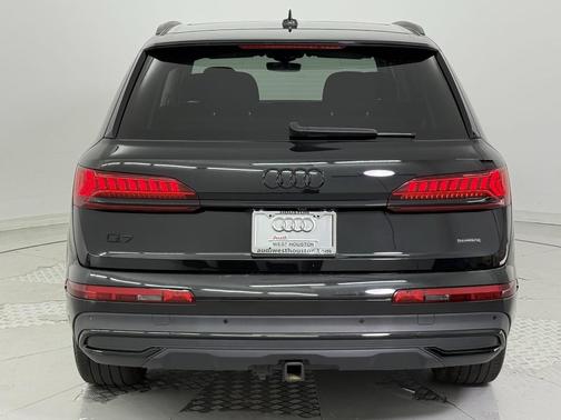 2024 Audi Q7 55 Premium Plus