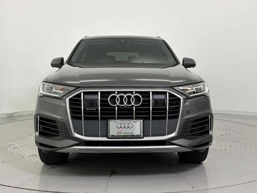Samurai Gray Metallic 2023 Audi Q7 55 Premium Plus
