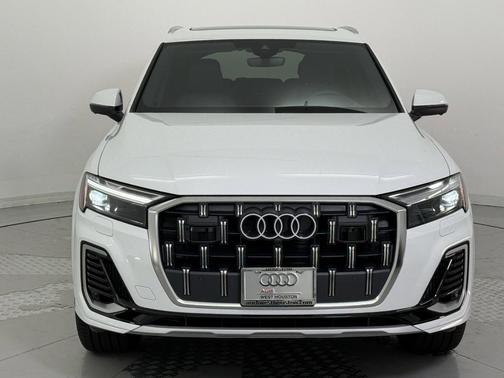 2025 Audi Q7 55 Premium