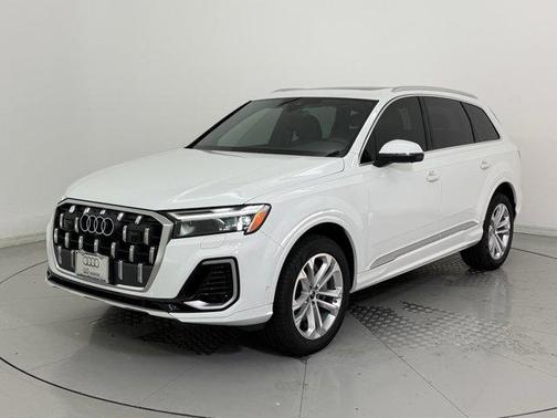 2025 Audi Q7 55 Premium