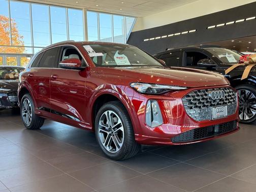 2025 Audi Q5 Premium TFSI quattro S tronic