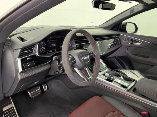 2025 Audi RS Q8 4.0T