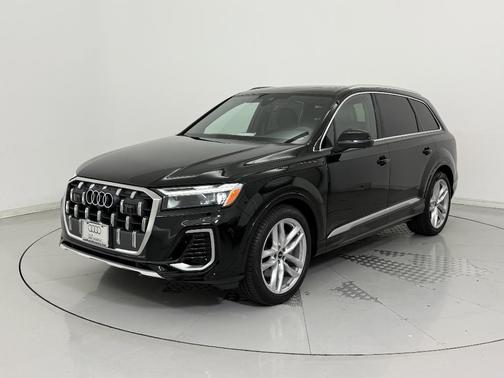 2025 Audi Q7 55 Premium Plus