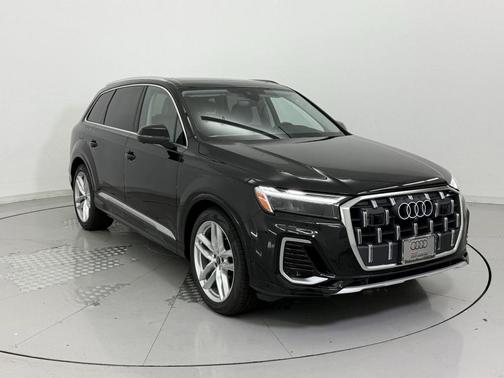 2025 Audi Q7 55 Premium Plus