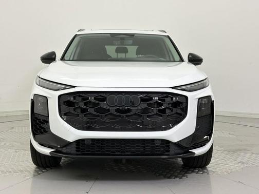 Arkona White 2026 Audi Q3 TFSI quattro S tronic