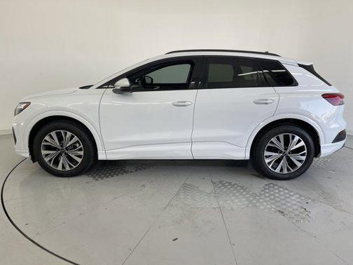 2025 Audi Q4 e-tron Premium 45 RWD