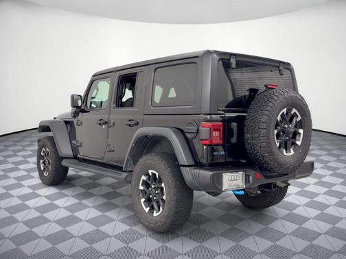 Black Clearcoat 2024 Jeep Wrangler 4xe Rubicon