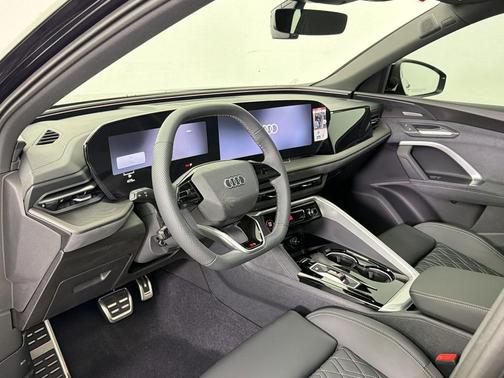 Mythos Black Metallic 2026 Audi SQ5 3.0T Premium Plus