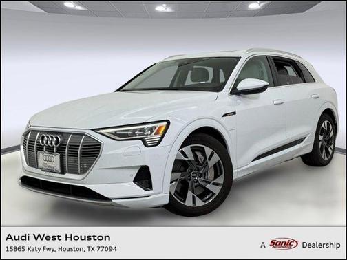 2022 Audi e-tron Premium