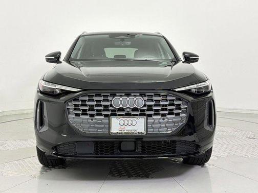 Mythos Black Metallic 2026 Audi Q5 Premium Plus TFSI quattro S tronic