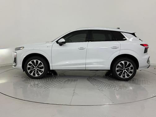 2026 Audi Q3 S line