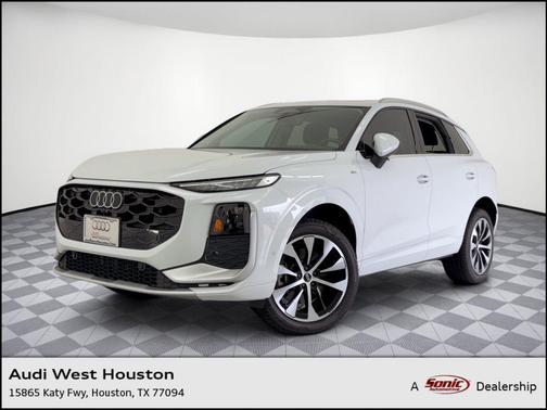 Glacier White Metallic 2026 Audi Q3 TFSI quattro S tronic