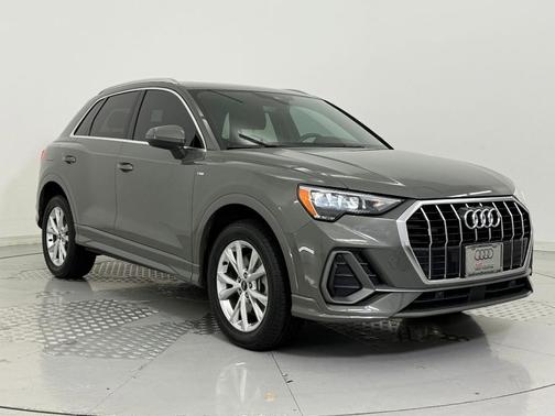 2022 Audi Q3 45 S line Premium