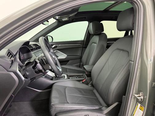 2022 Audi Q3 45 S line Premium