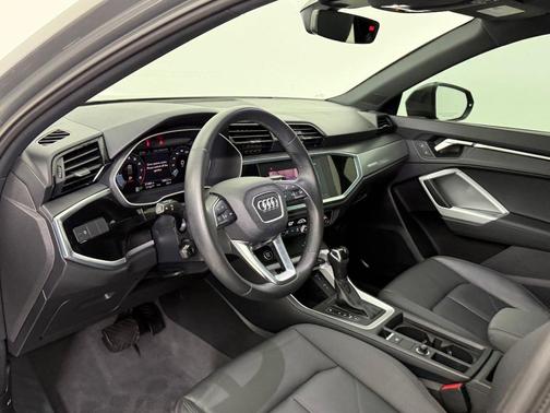 2022 Audi Q3 45 S line Premium