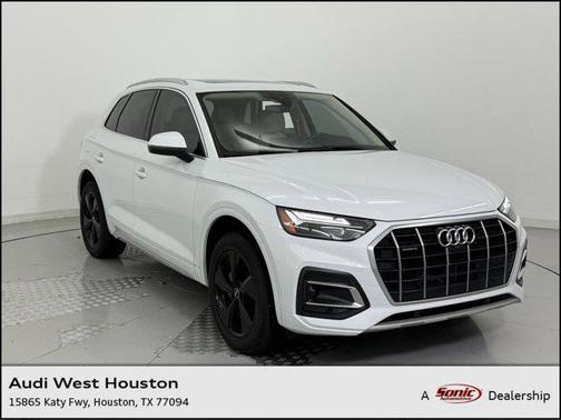 2022 Audi Q5 40 Premium Plus