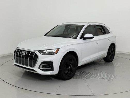 2022 Audi Q5 40 Premium Plus