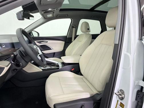 Glacier White Metallic 2026 Audi Q5 Premium TFSI quattro S tronic