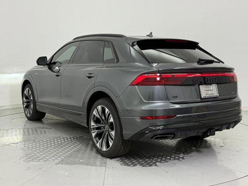 2026 Audi Q8 55 Premium Plus