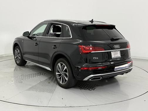 2023 Audi Q5 45 S line Premium Plus