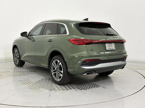 2025 Audi Q5 Premium TFSI quattro S tronic