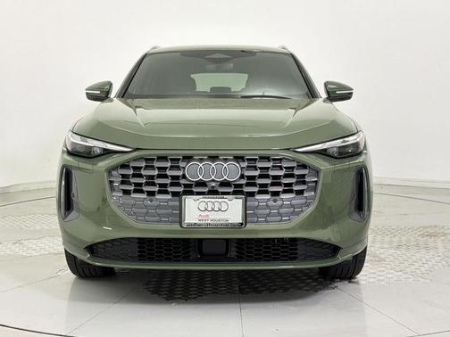 District Green Metallic 2025 Audi Q5 Premium TFSI quattro S tronic