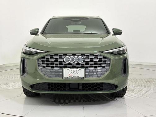 2025 Audi Q5 Premium TFSI quattro S tronic