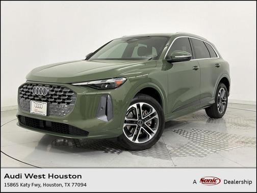 District Green Metallic 2025 Audi Q5 Premium TFSI quattro S tronic