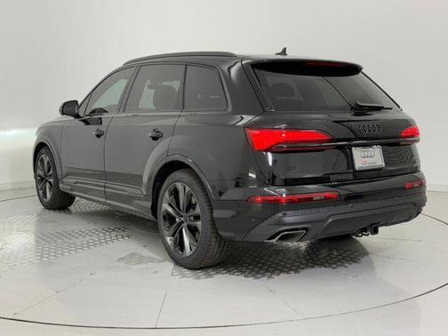 2026 Audi Q7 55 Premium Plus