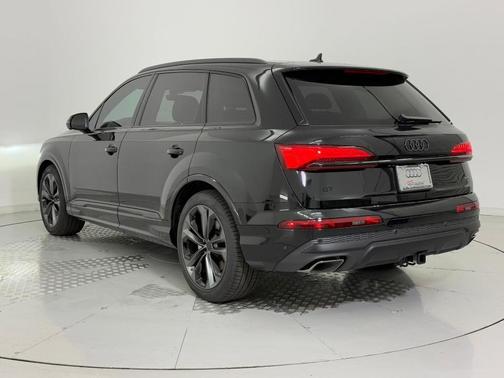 2026 Audi Q7 55 Premium Plus