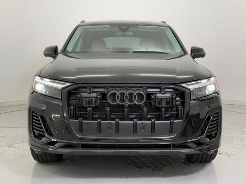 2026 Audi Q7 55 Premium Plus