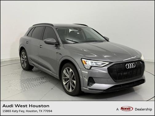 2021 Audi e-tron Premium Plus