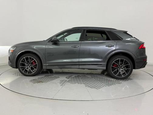 2023 Audi Q8 55 Premium Plus