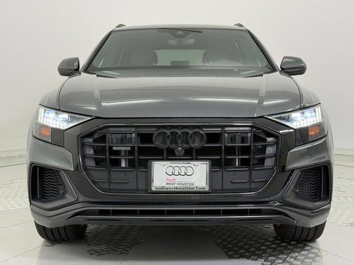 Daytona Gray Pearl Effect 2023 Audi Q8 55 Premium Plus