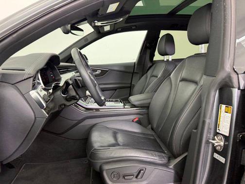 2023 Audi Q8 55 Premium Plus