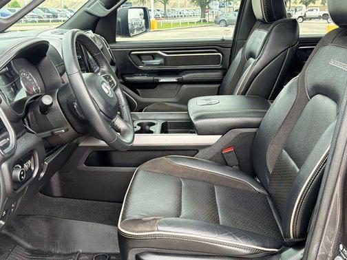 Granite Crystal Metallic Clearcoat 2024 RAM 1500 Laramie