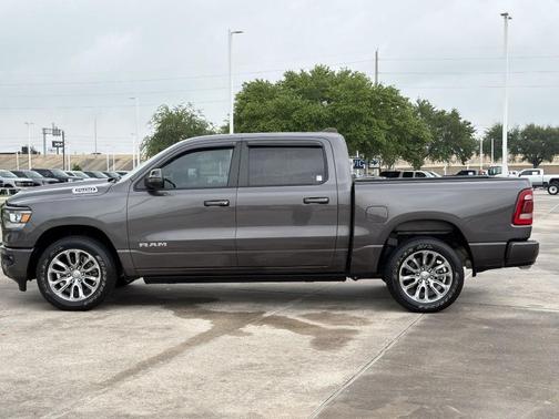 Granite Crystal Metallic Clearcoat 2024 RAM 1500 Laramie