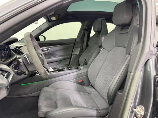 2023 Audi e-tron GT Prestige quattro