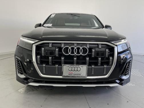 2025 Audi Q7 55 Premium