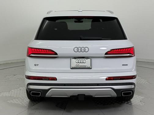 2025 Audi Q7 55 Premium Plus