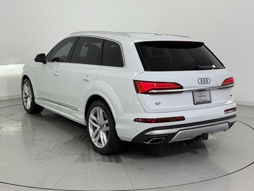 2025 Audi Q7 55 Premium Plus