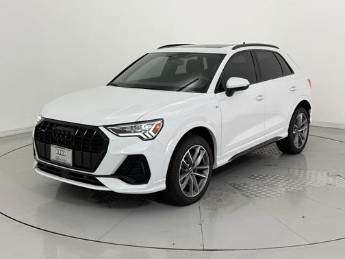 2024 Audi Q3 45 S line Premium Plus