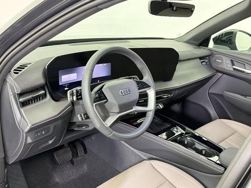 Daytona Gray Pearl Effect 2026 Audi Q3 TFSI quattro S tronic