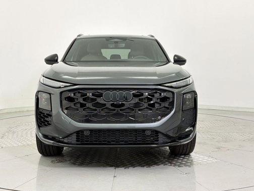 Daytona Gray Pearl Effect 2026 Audi Q3 TFSI quattro S tronic