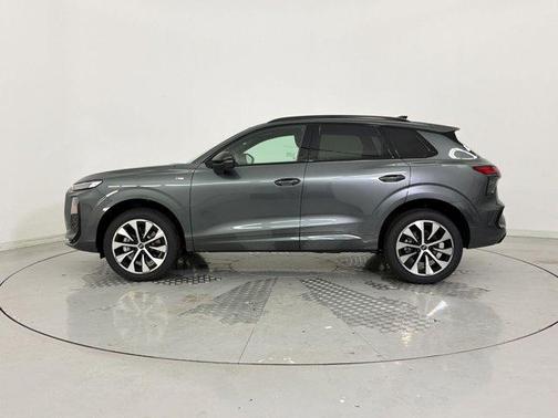 Daytona Gray Pearl Effect 2026 Audi Q3 TFSI quattro S tronic